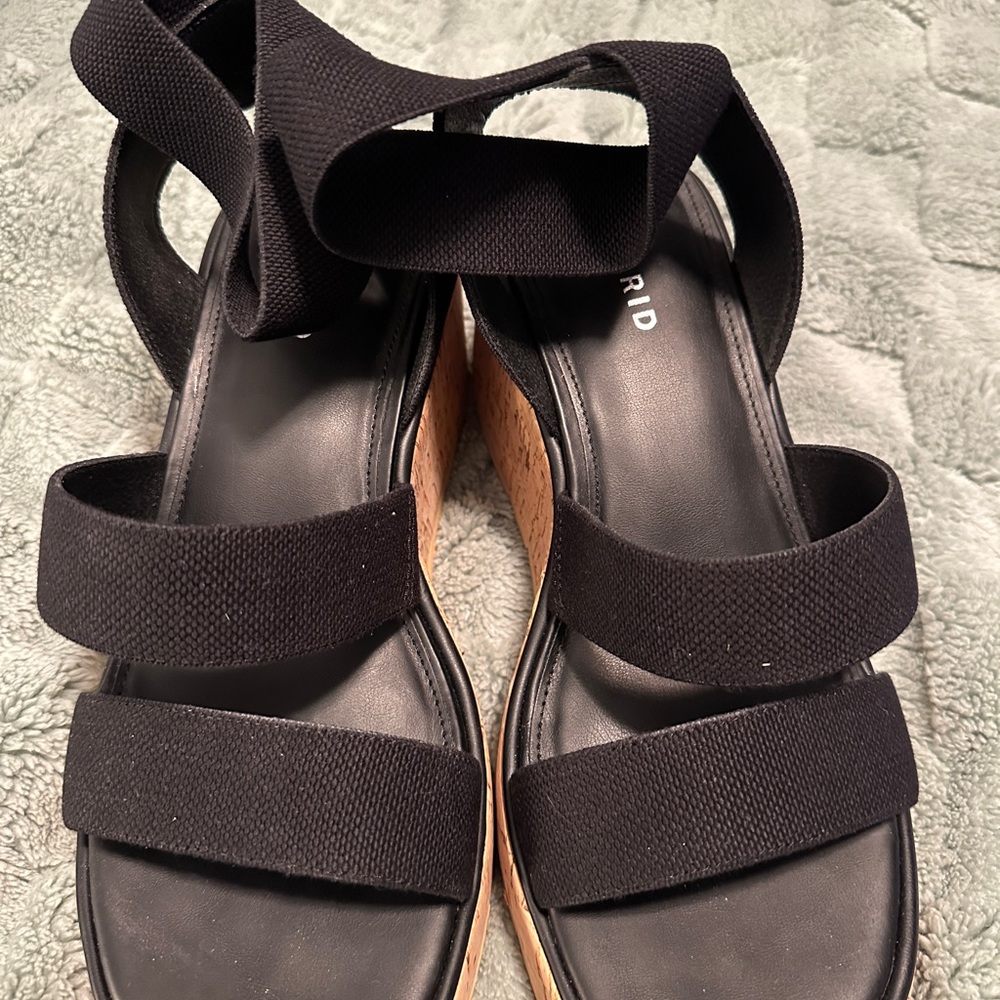 Women's Black Wedge Sandals